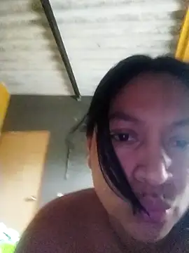 LatinSquirtBaby 现场聊天室