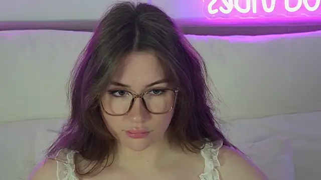 Sala de chat ao vivo de MeganStrane