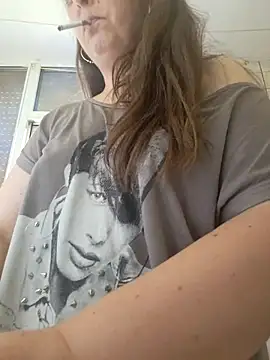 Arya_Malone's Live Chat Room