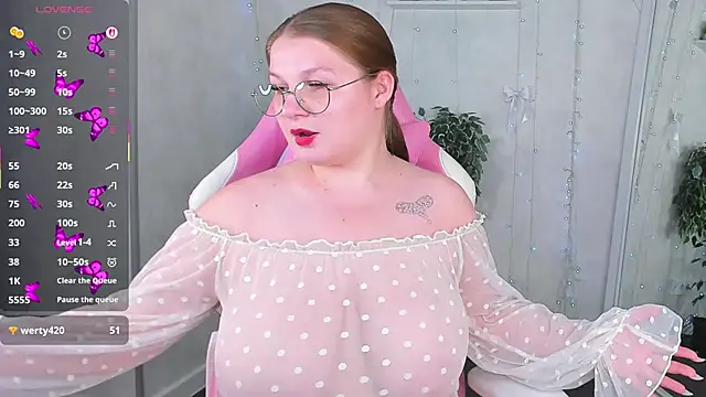 Virginia_Robinson's Live Chat Room