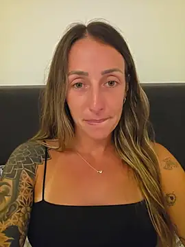 NicoleKaiser – live chatrum