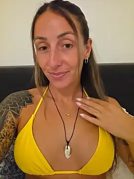 NicoleKaiser – live chatrum