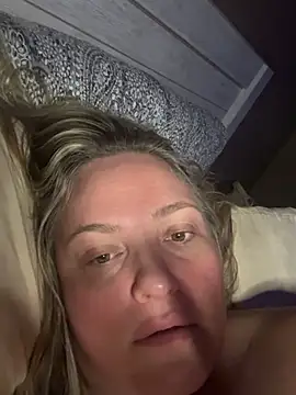1SexyQueen's Live Chat Room