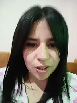 Cata_black's Live Chat Room