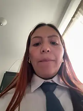 Lux_Scarlett Adlı Modelin Canlı Sohbet Odası