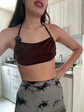 غرفة دردشة Laureen___ المباشرة