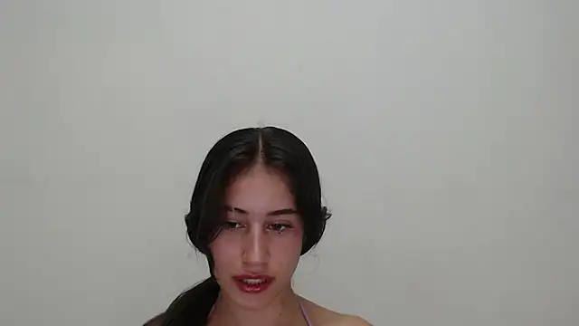 Bella_Goddess_ – Naživo chatovacia miestnosť