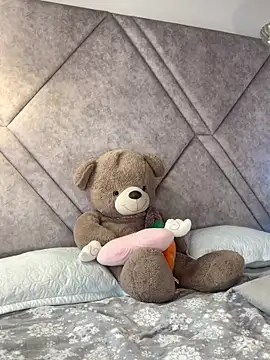 Pokój czatu na żywo – Amora_96