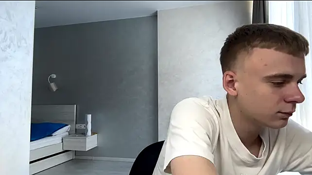 SoloFury 网络视讯表演