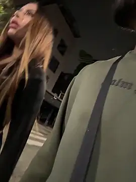 lindaandtony Adlı Modelin Canlı Sohbet Odası