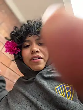 Chat ao vivo de Laila_LS