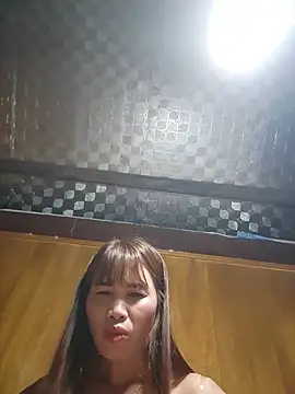 Reeoo-93's Live XXX Chat