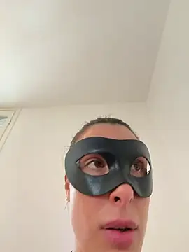 Živá chatovací místnost qlonagoddess