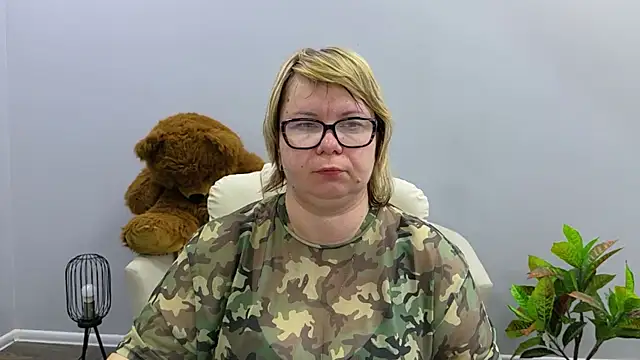 Živá chatovací místnost BonnnyBoobsy