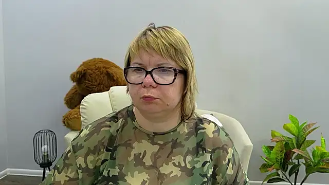 Živá chatovací místnost BonnnyBoobsy