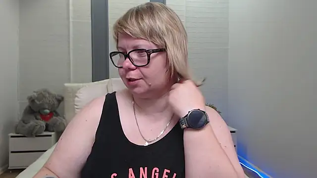 BonnnyBoobsy – live chatrum