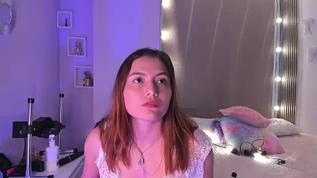 Littletammy4u Adlı Modelin Canlı Sohbet Odası