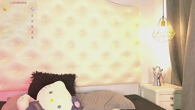 ninaBravu's Live Chat Room