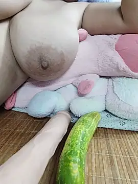 Bigboobs909 Adlı Modelin Canlı Sohbet Odası
