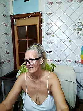 yalukerya Adlı Modelin Canlı Sohbet Odası