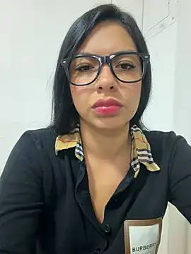 Noa_rousse01n Live chat-huone