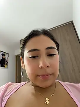 غرفة دردشة MelodyRey__ المباشرة