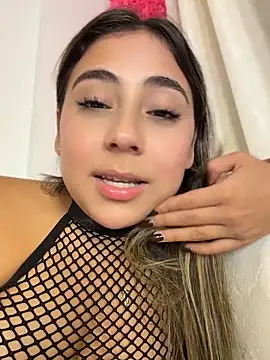غرفة دردشة MelodyRey__ المباشرة