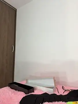 غرفة دردشة MelodyRey__ المباش رة