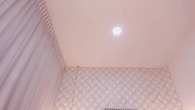 غرفة دردشة zoejenner_ المباشرة