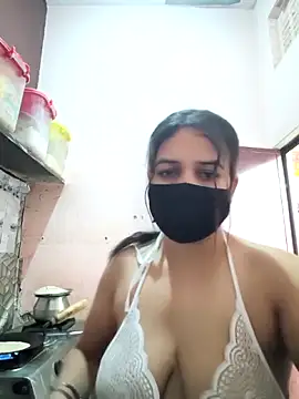 REENA-STRIP – Naživo chatovacia miestnosť