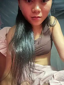 Živá chatovací místnost Emmi_cute9x