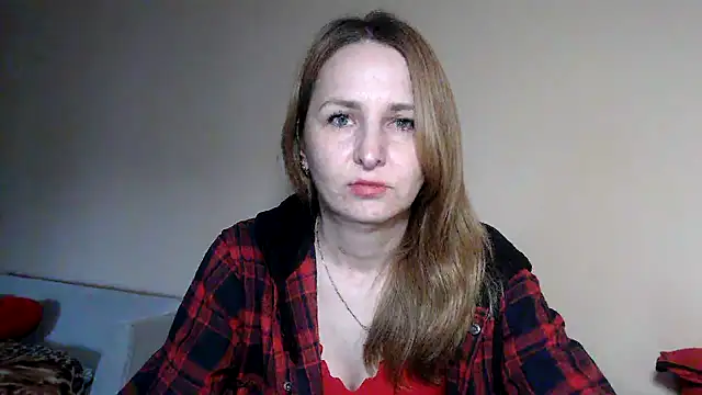 MilenaCharm Adlı Modelin Canlı Sohbet Odası