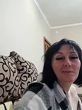 Pokój czatu na żywo – HelgaDennis