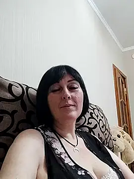 HelgaDennis élő chatszobája
