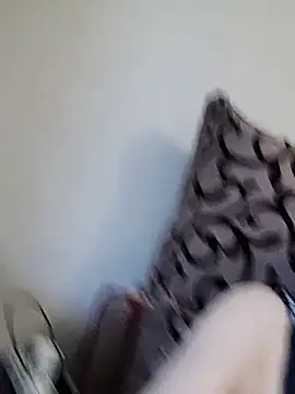 HelgaDennis élő chatszobája