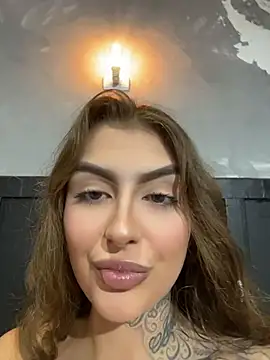 חדר צ'אט בשידור חי של miiabellovic
