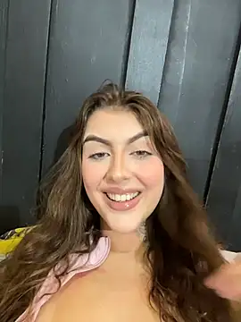 miiabellovic Adlı Modelin Canlı Sohbet Odası