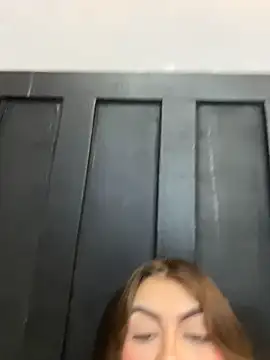 Bilik Sembang Langsung miiabellovic
