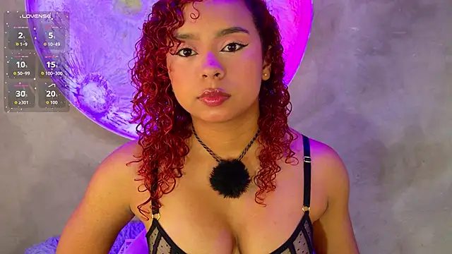 Živá chatovací místnost lara_curly