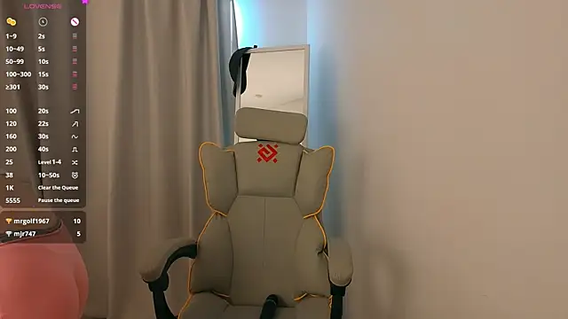 Živá chatovací místnost mowalova