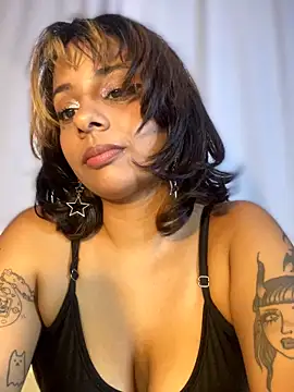 Sala de chat ao vivo de LeylaKnox