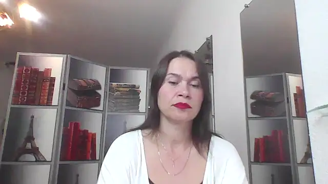 Pokój czatu na żywo – Selena_Moo