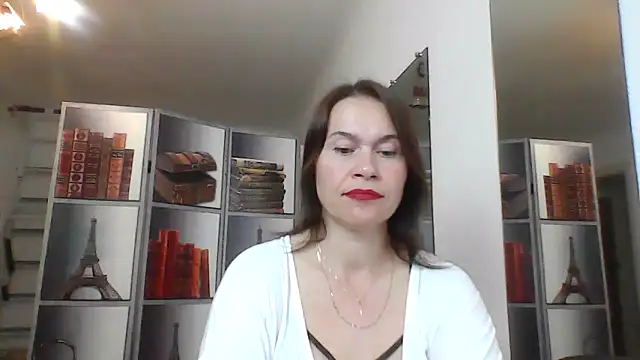 Selena_Moo Adlı Modelin Canlı Sohbet Odası