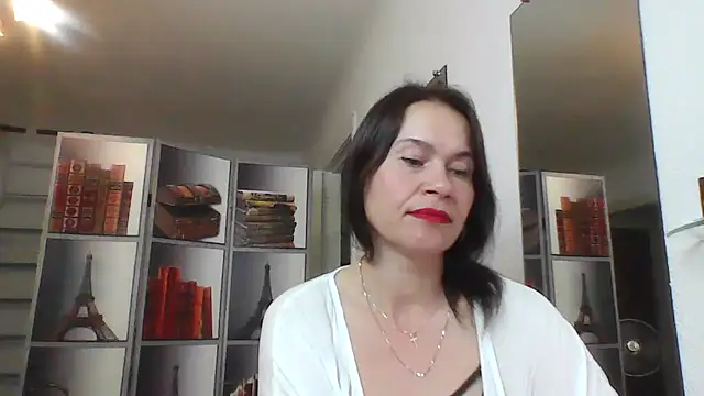 Selena_Moo's Live Chat Room