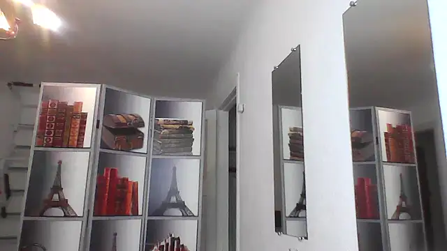 Živá chatovací místnost Selena_Moo