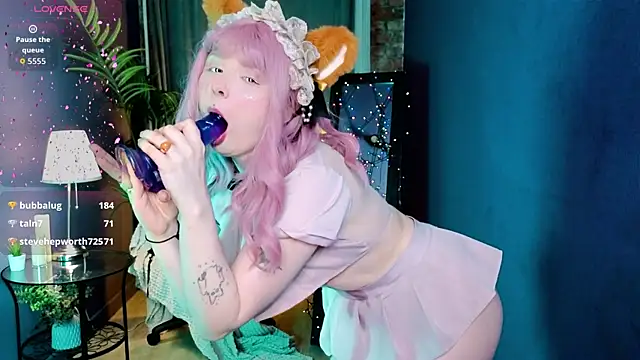 Sala de chat ao vivo de usagi_sasagi