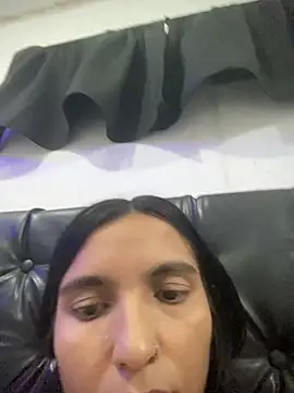 Blowjob-Queen_ Adlı Modelin Canlı Sohbet Odası