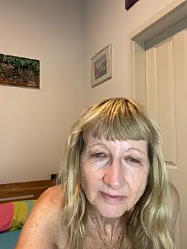 MatureKim Adlı Modelin Canlı Sohbet Odası