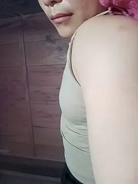 -Bangi- Adlı Modelin Canlı Sohbet Odası