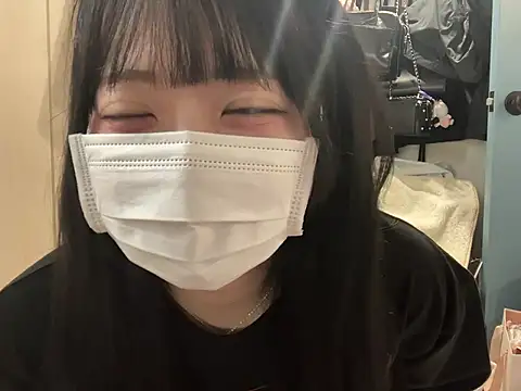 y-u-r-a-33 Live Chatraum
